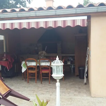 Appartamento F2 Avec Terrasse Près Du Centre Et Des Thermes, Animaux Acceptés, Options De Services Disponibles - Fr-1-451-31