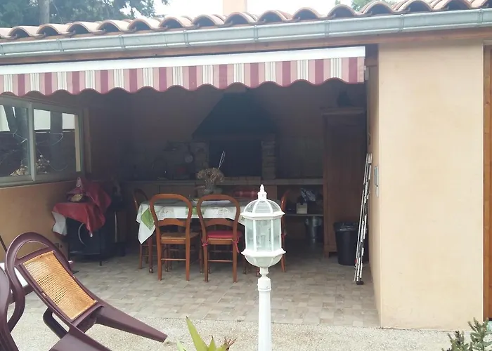 Διαμέρισμα F2 Avec Terrasse Pres Du Centre Et Des Thermes, Animaux Acceptes, Options De Services Disponibles - Fr-1-451-31