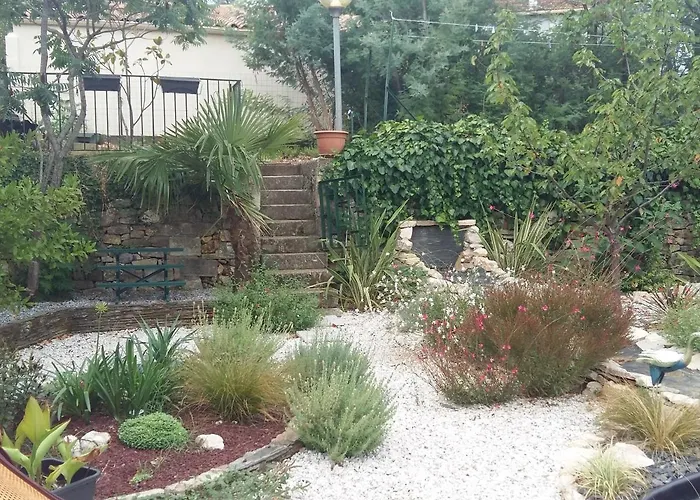 F2 Avec Terrasse Pres Du Centre Et Des Thermes, Animaux Acceptes, Options De Services Disponibles - Fr-1-451-31 Διαμέρισμα Lamalou-les-Bains